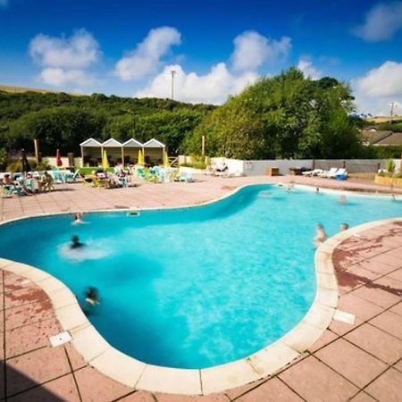 4 Berth Couples And Family Caravan In Beautiful Newquay Bay Resort Exterior photo
